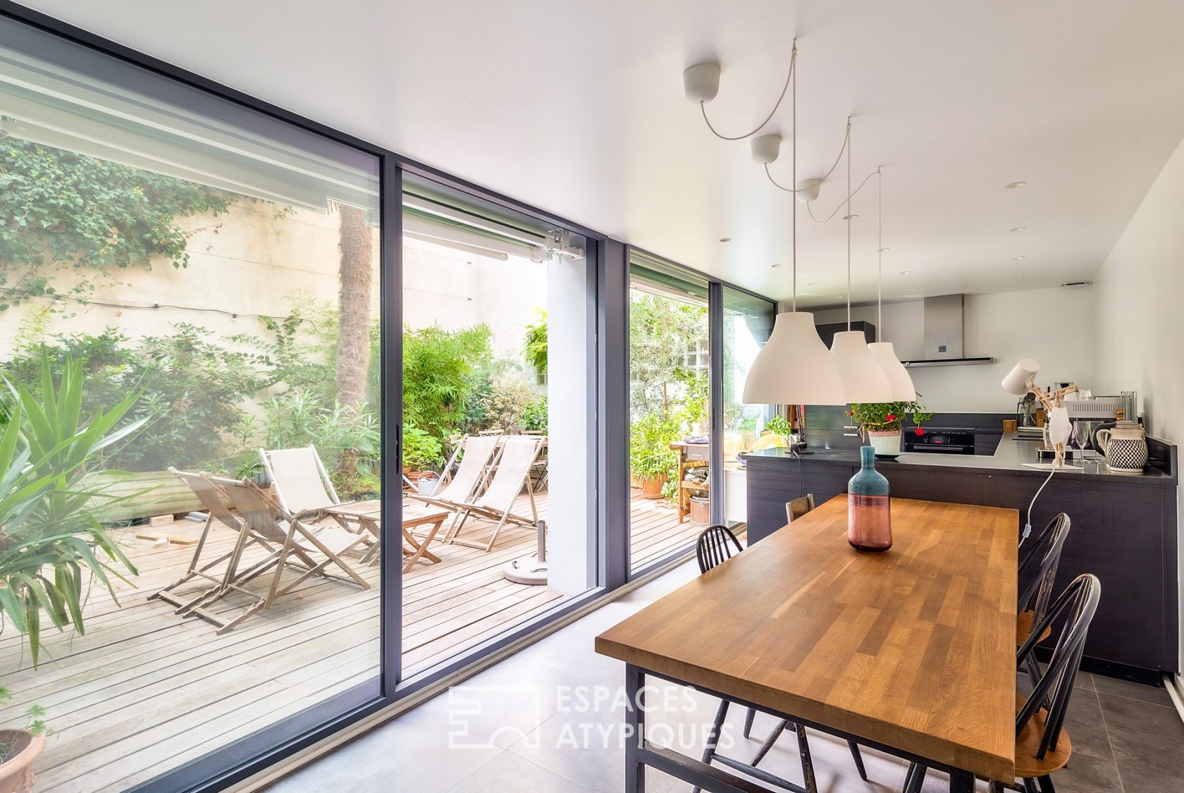 Contemporary loft house