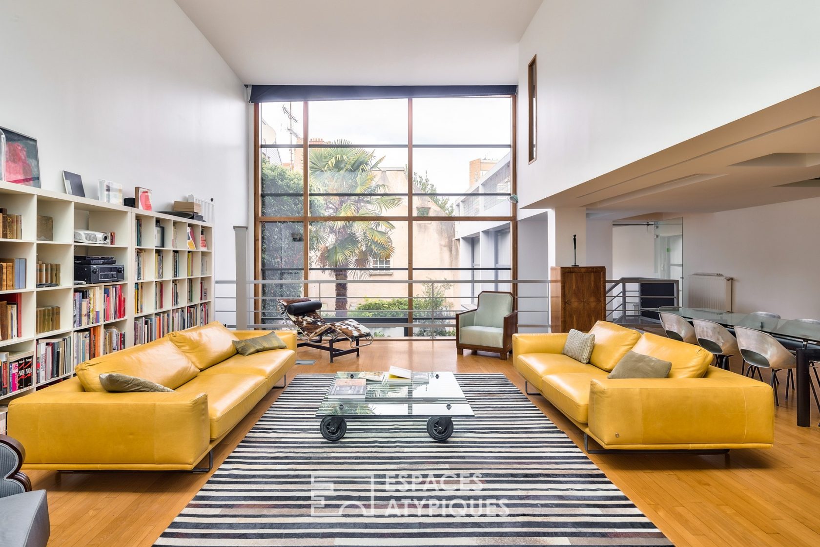 Contemporary loft house