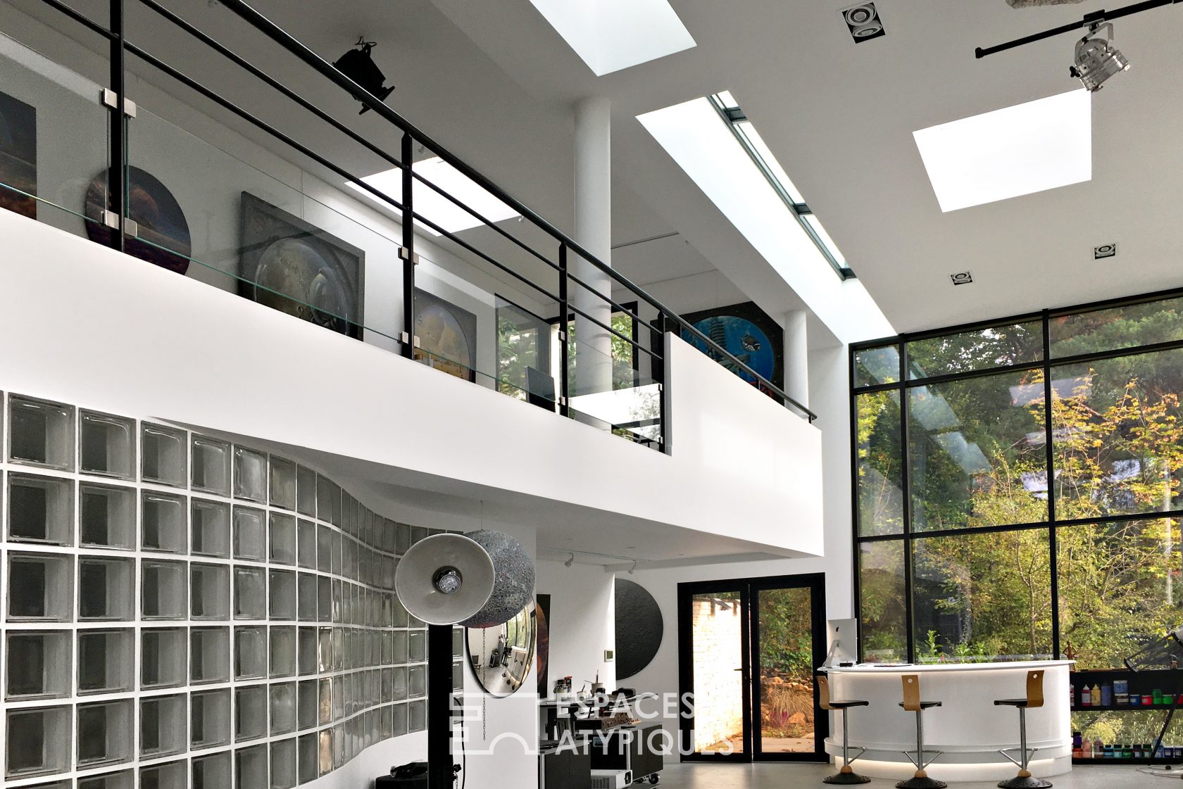 Workshop with swimming pool 92
