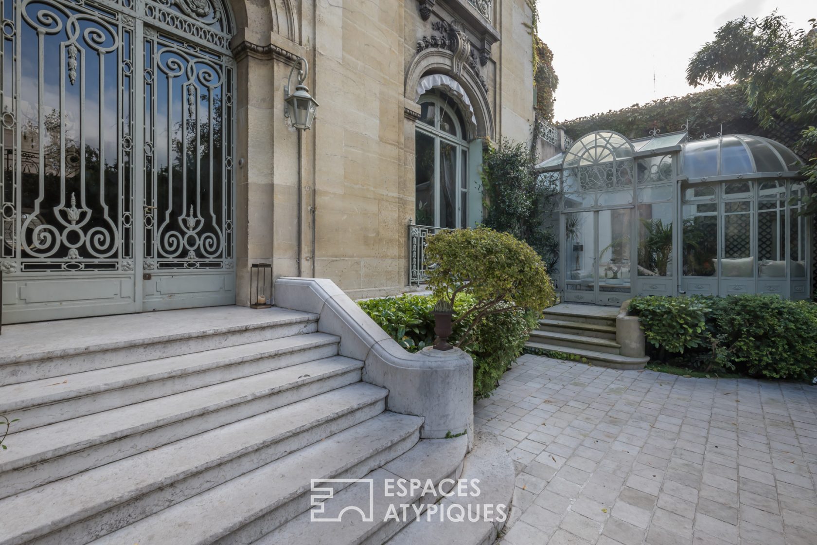 Private mansion 16