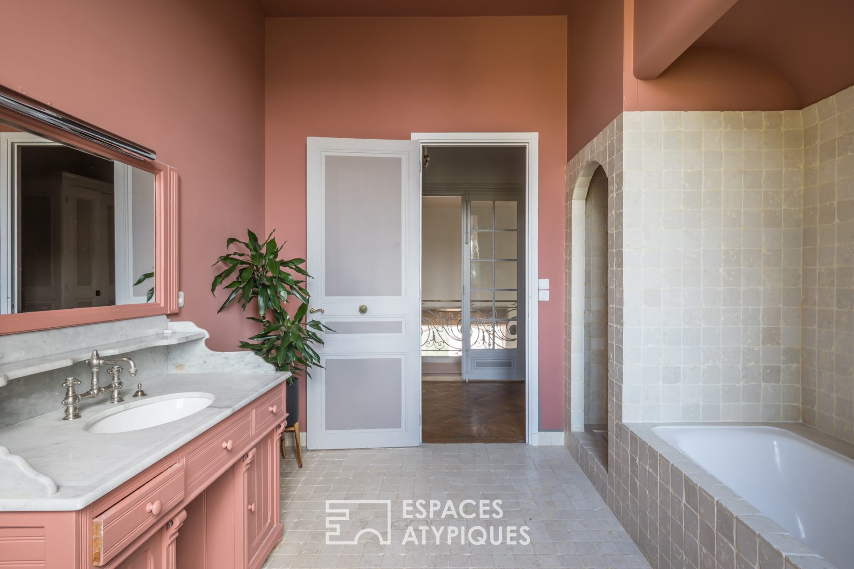 Private mansion 16