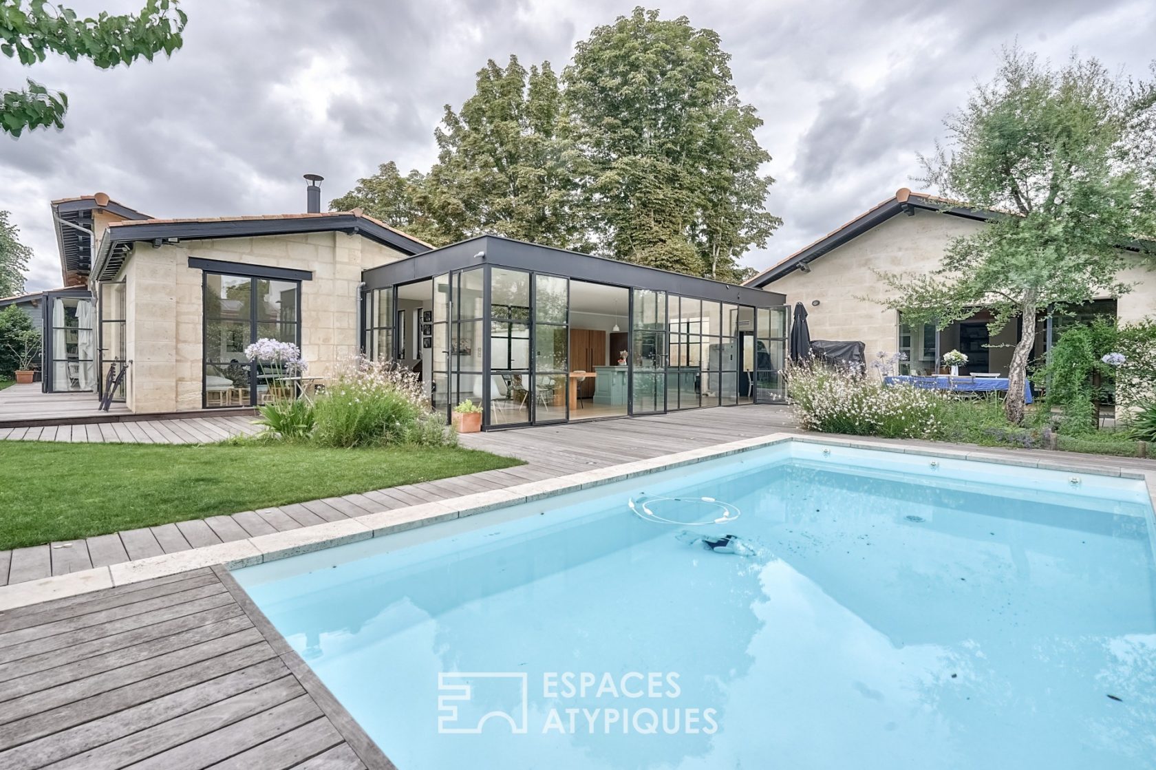 Azul house