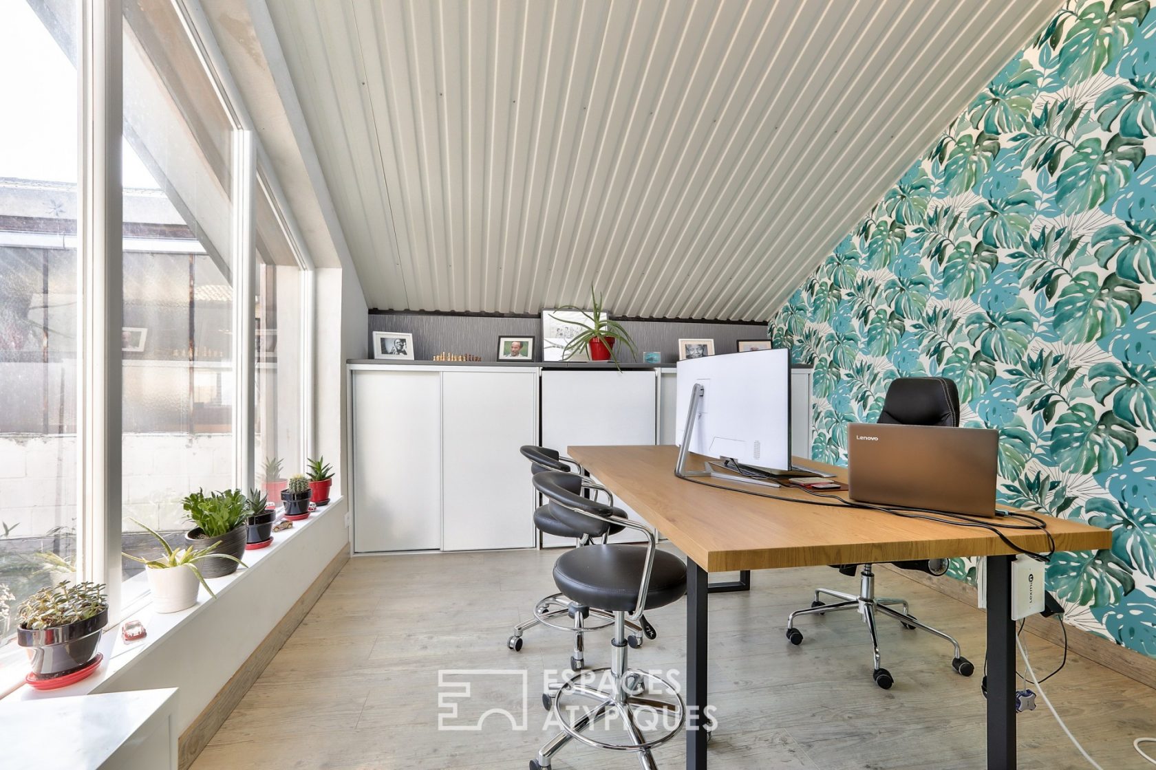Loft with swimming pool