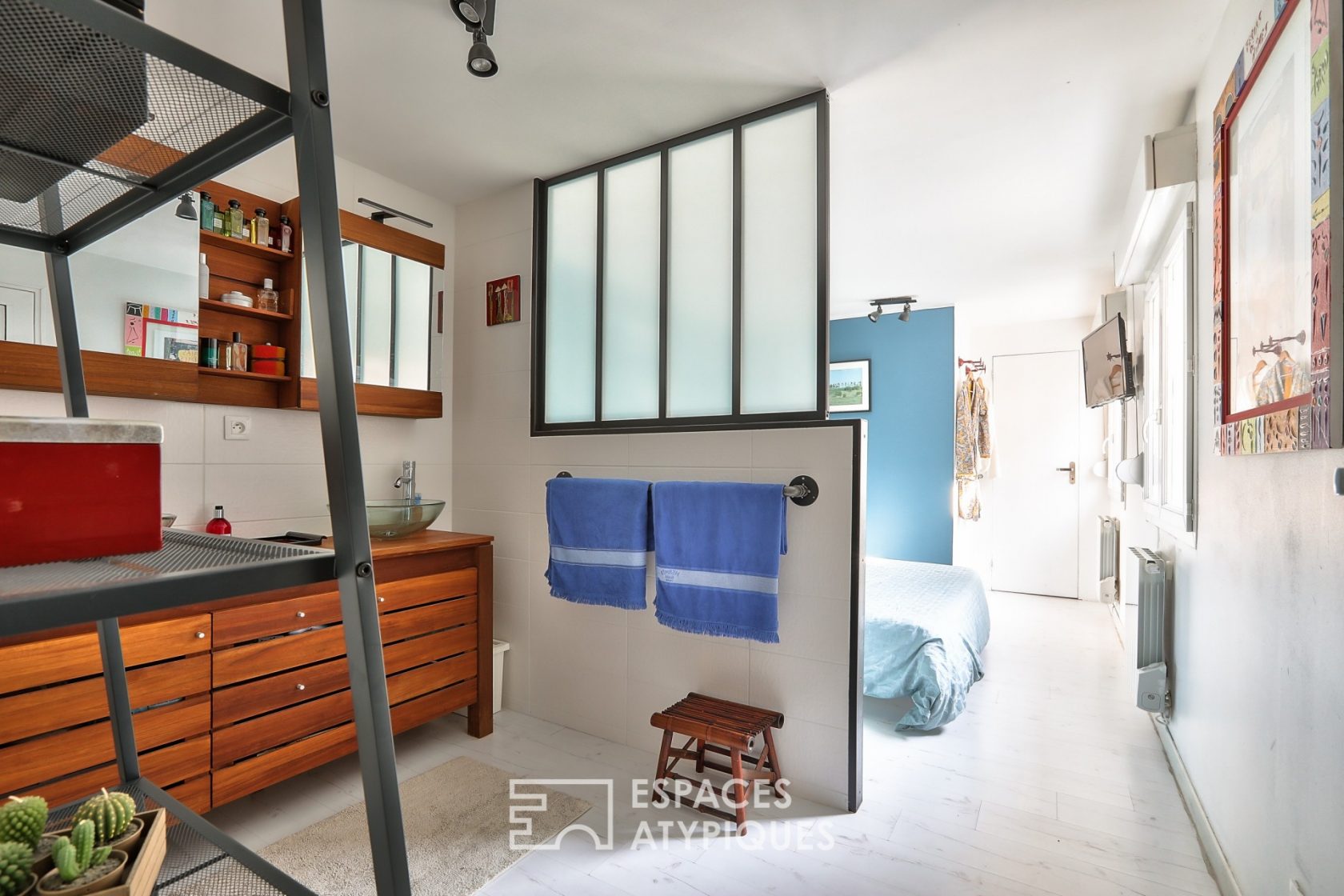 Loft with swimming pool