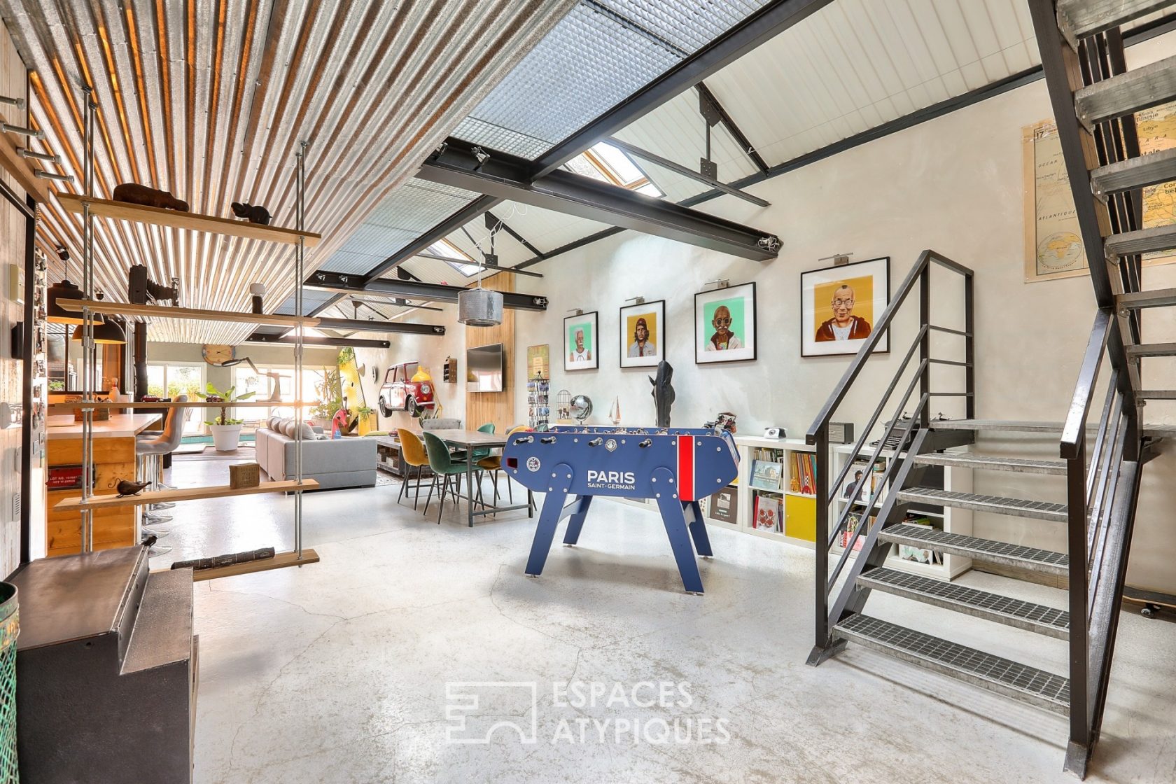 Loft with swimming pool