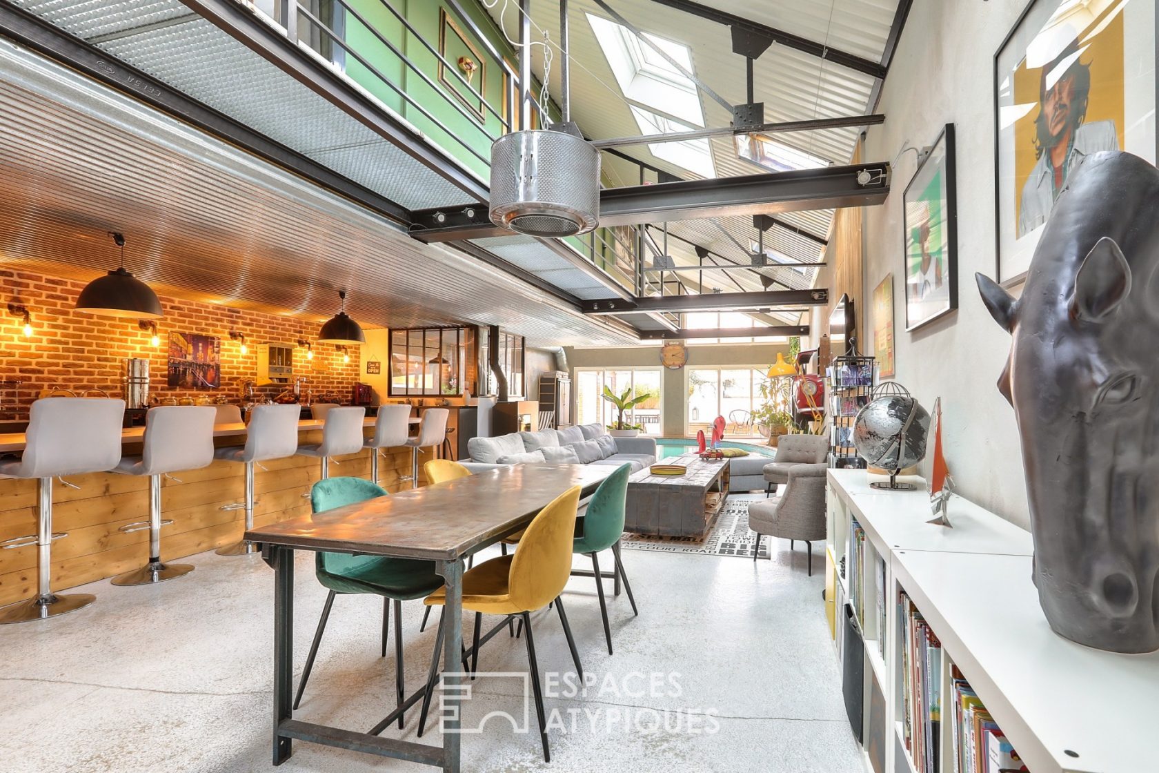 Loft with swimming pool