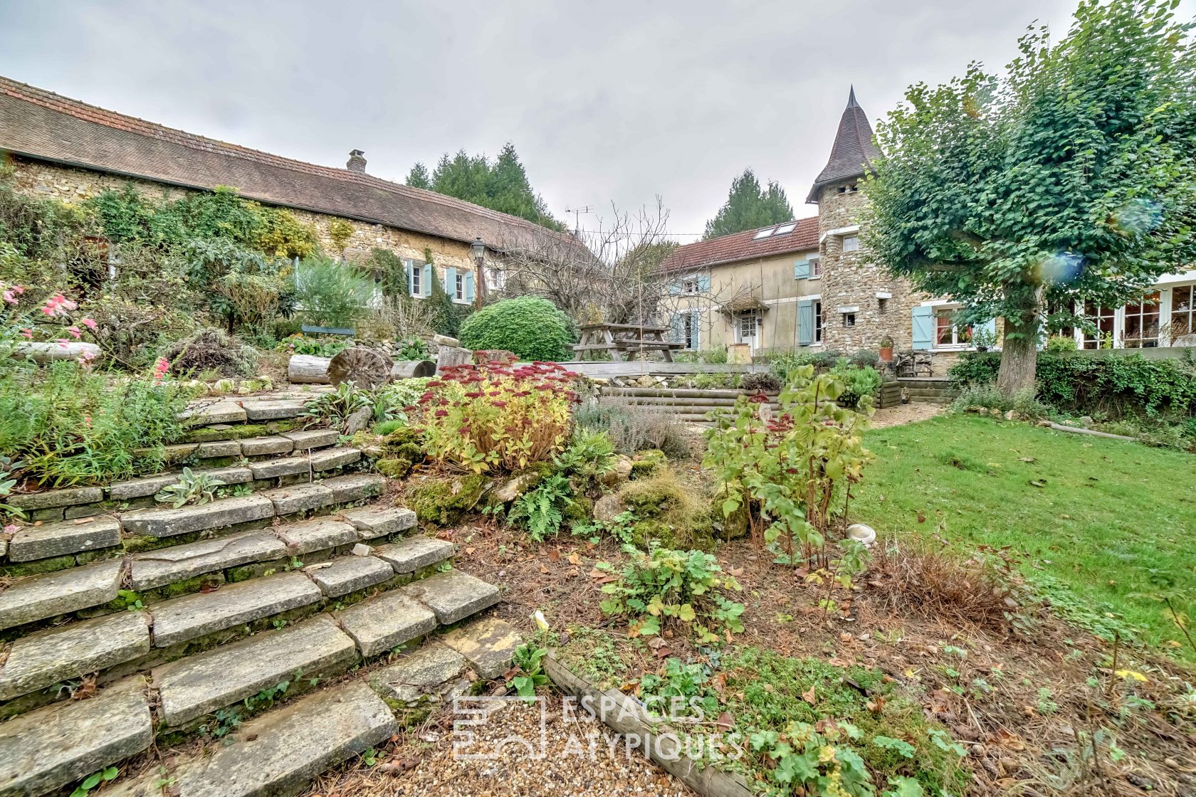 Western Normandie House