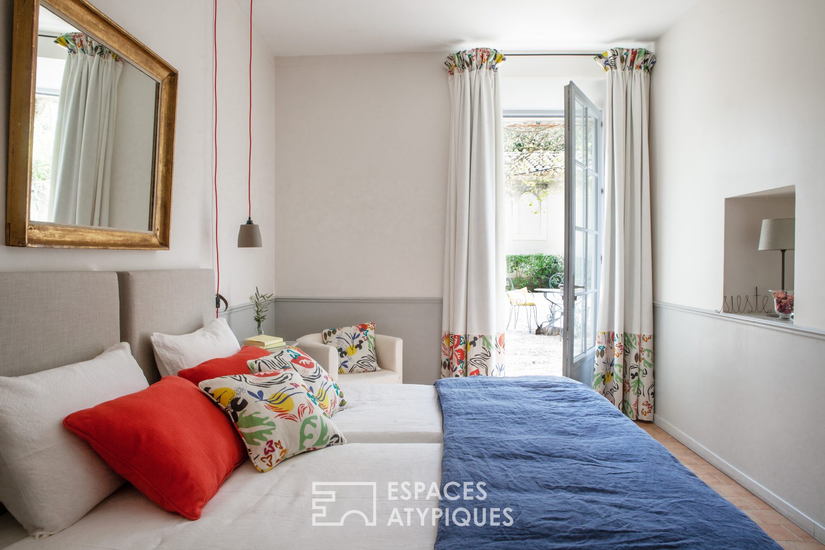 Flowered Domain in Provence