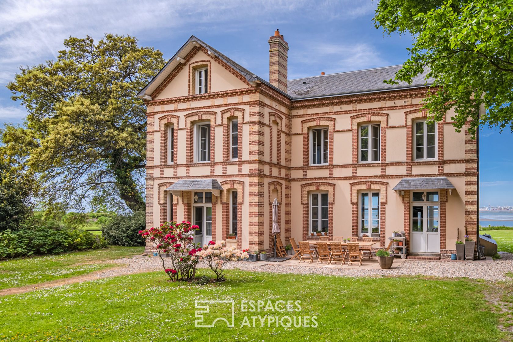 Manoir normand avec vue mer