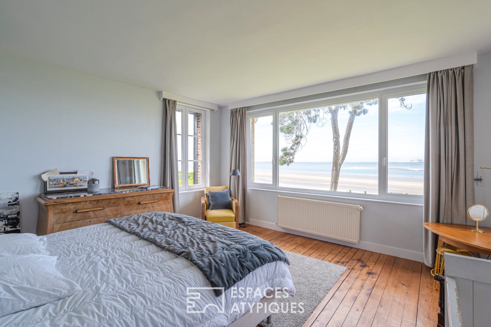Manoir normand avec vue mer