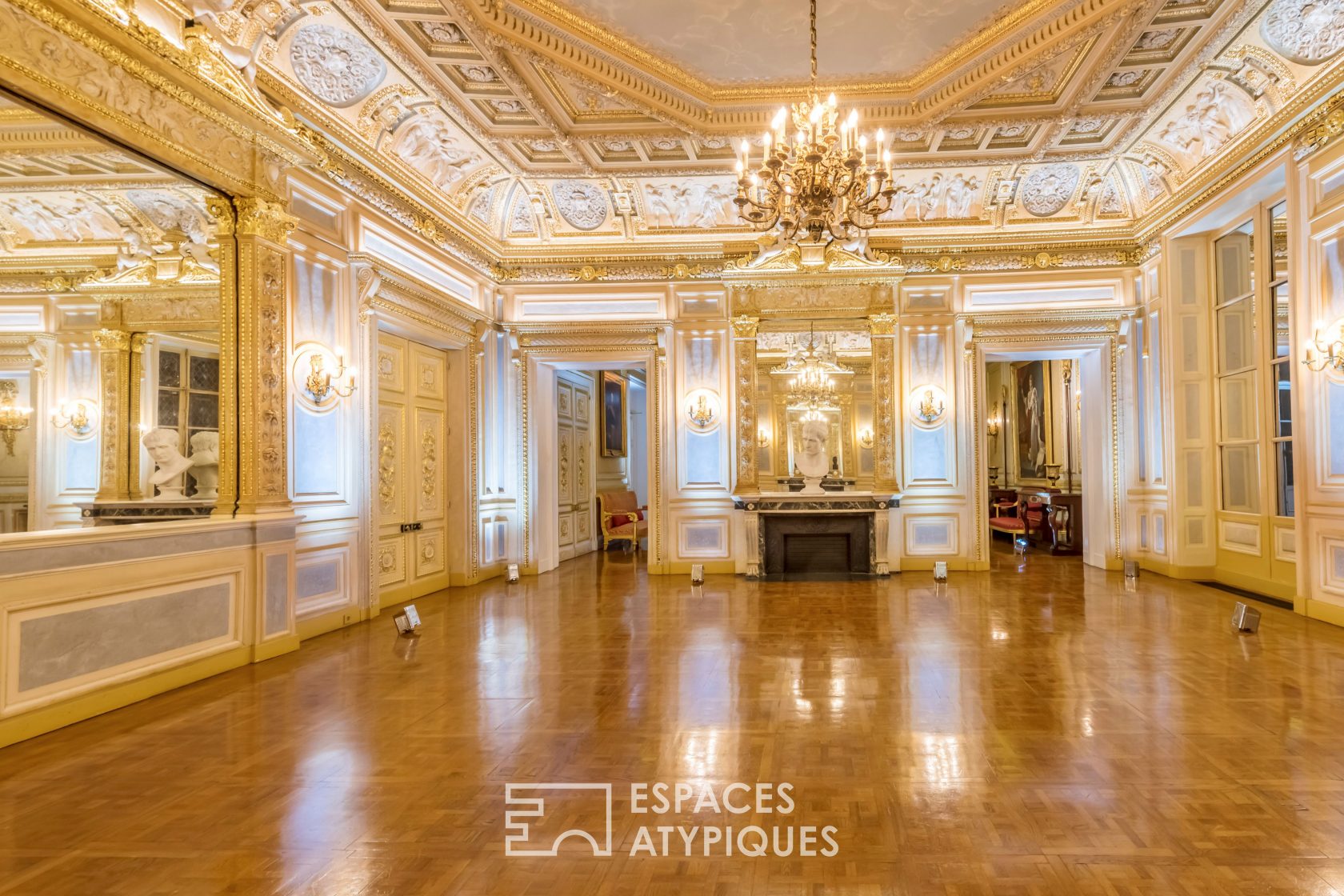 Classic lounges