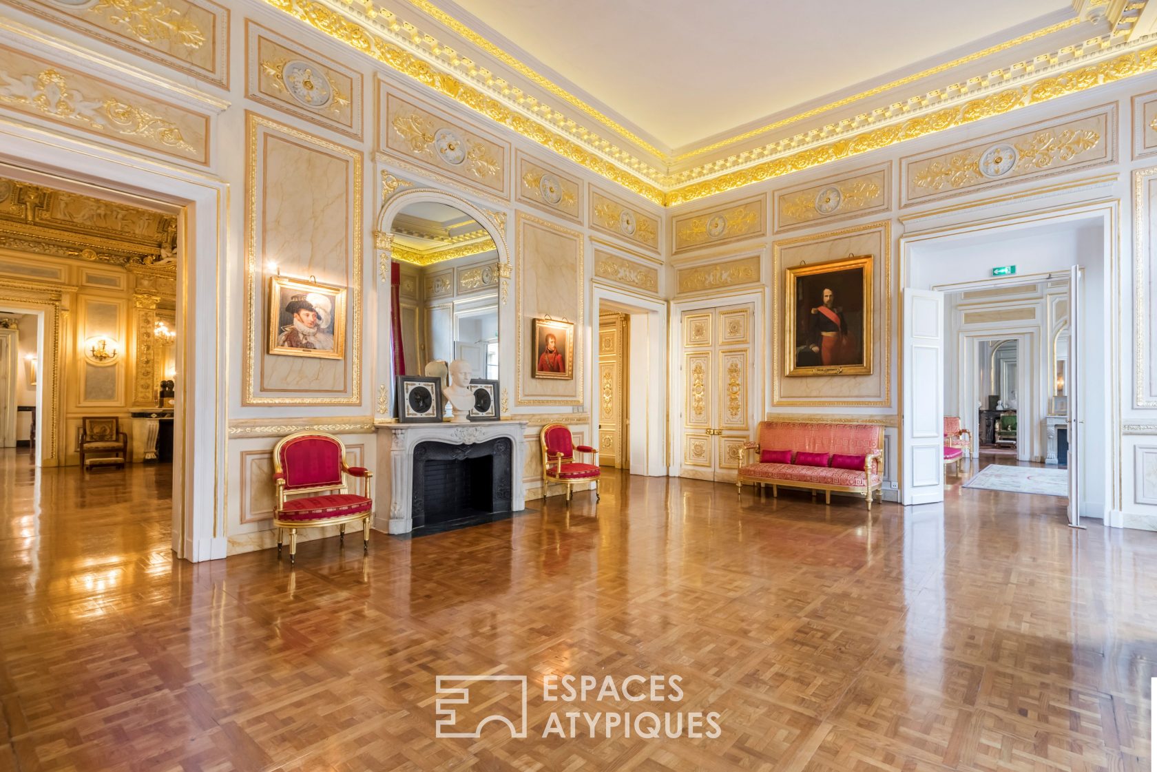 Classic lounges