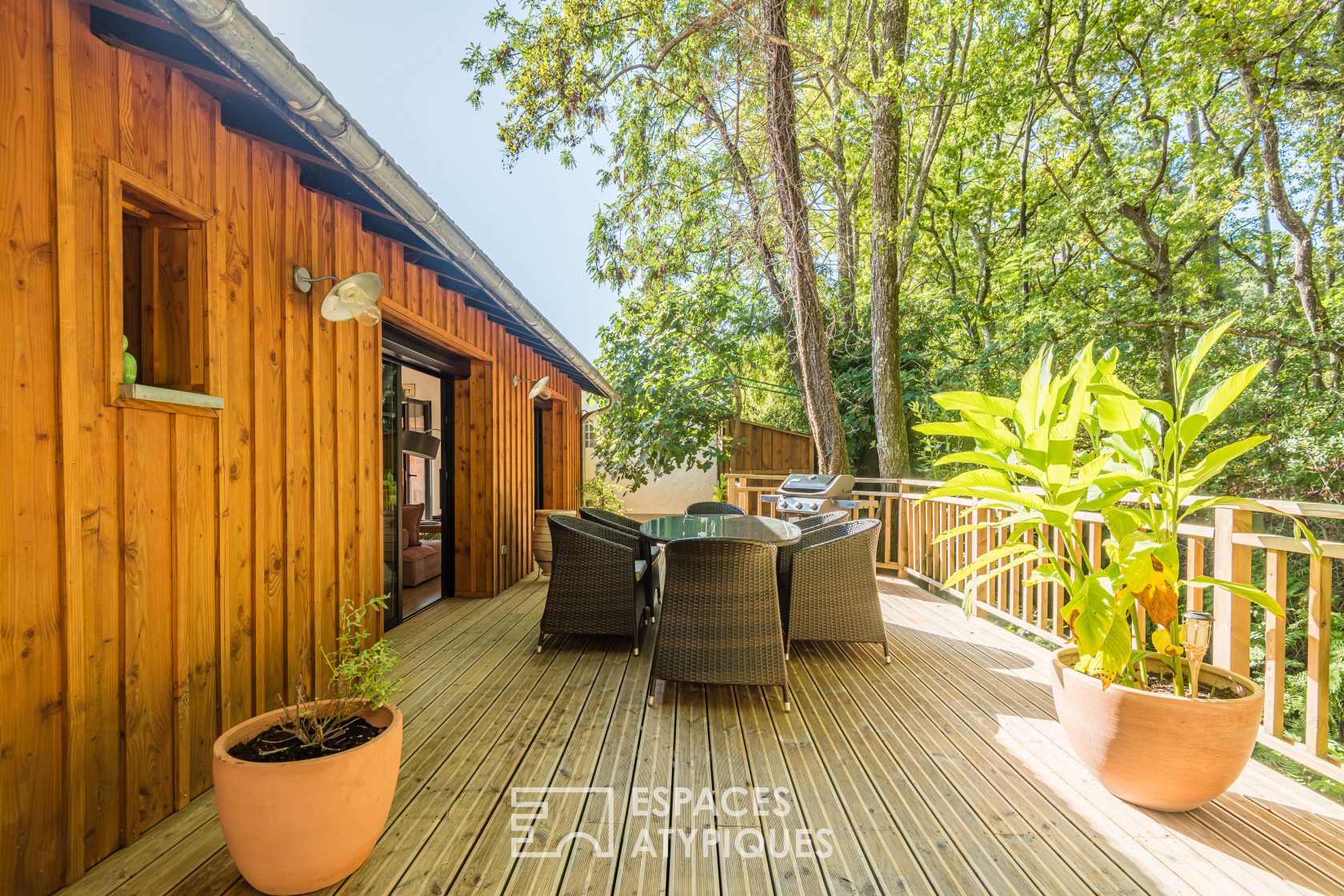 Rose cabin