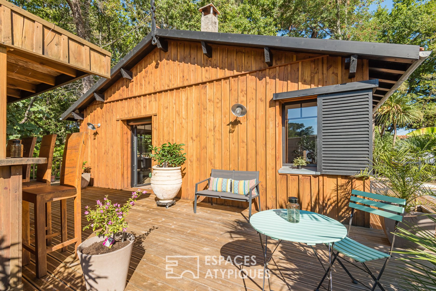 Rose cabin