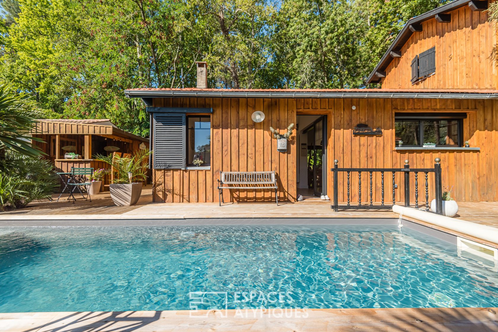 Rose cabin