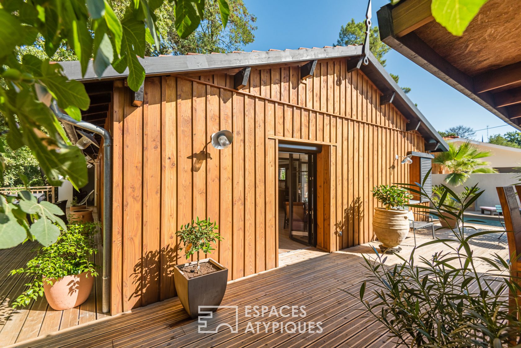 Rose cabin