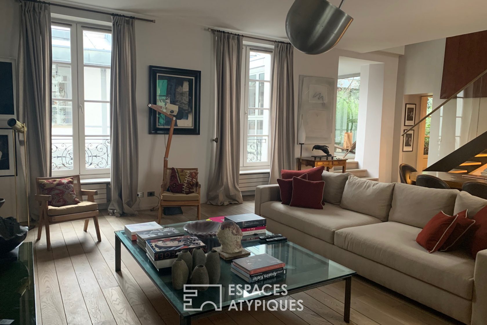 Private mansion with Eiffel lounge
