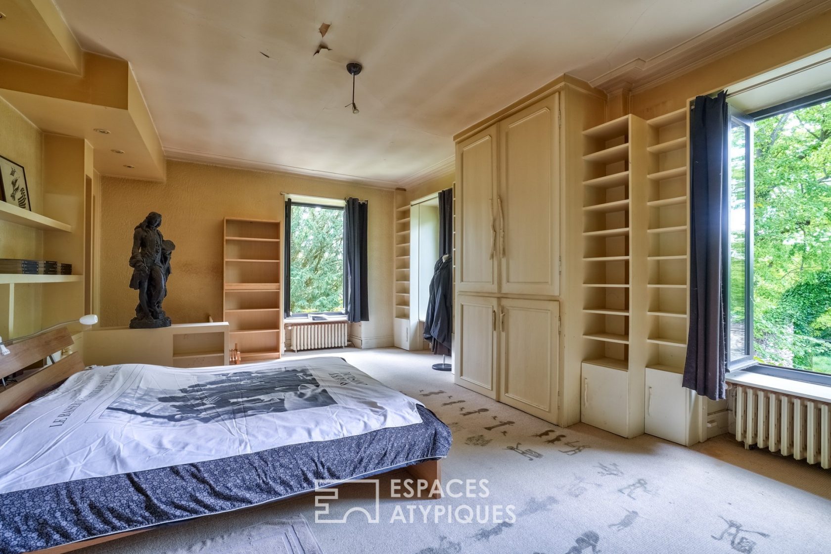 Architect house with artist’s studio