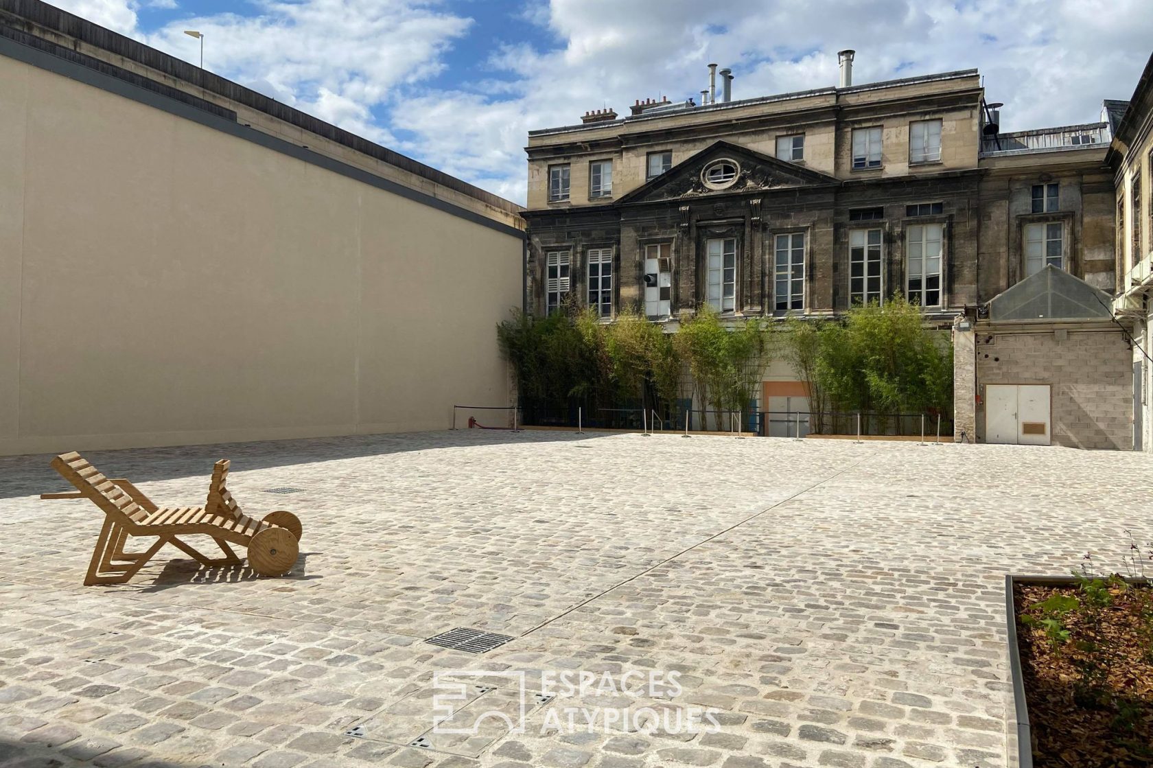 18th century neoclassical palace