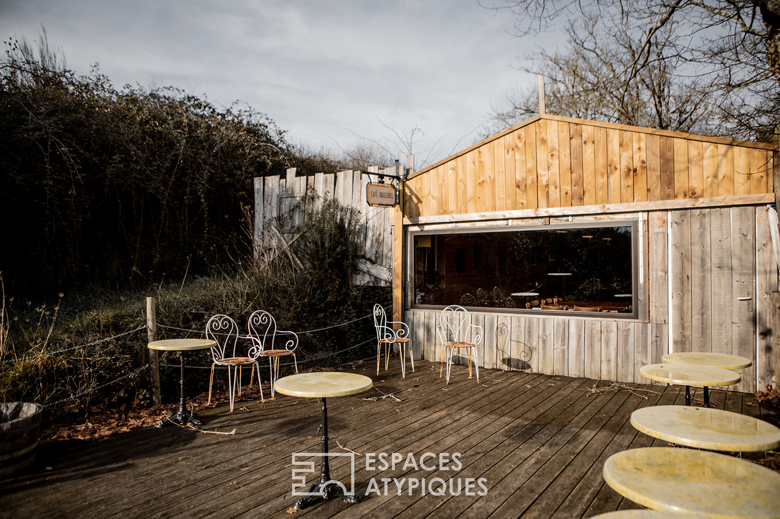 Espace Western ambiance saloon