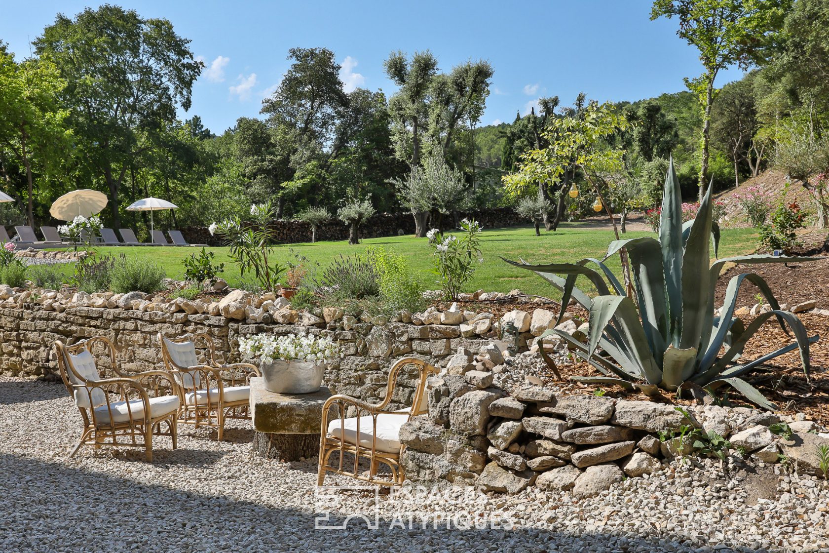 La bastide provençale avec piscine