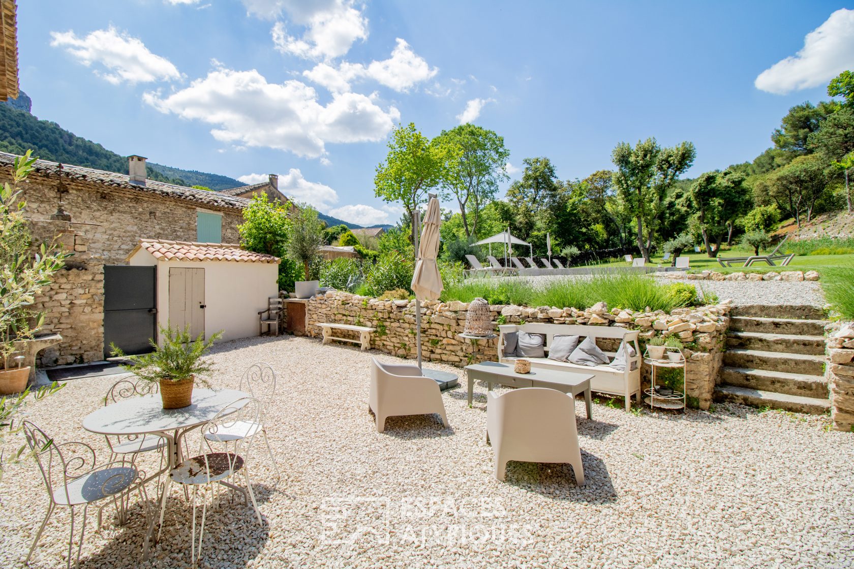 La bastide provençale avec piscine