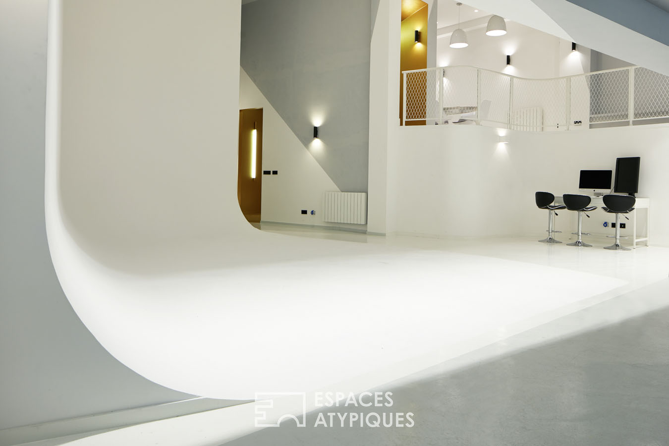Work loft studio