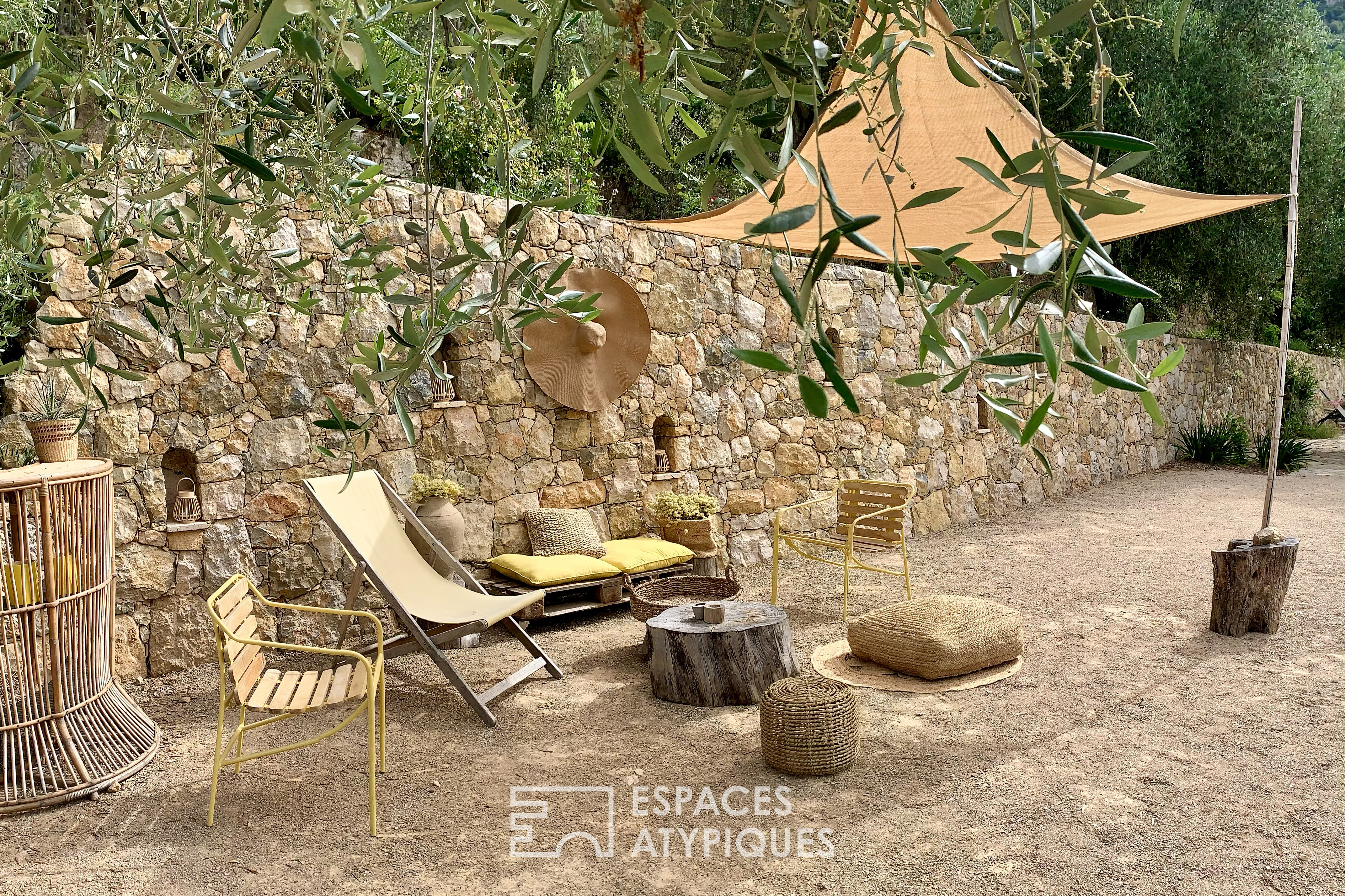 Provencal estate with stone terraces and swimming pools