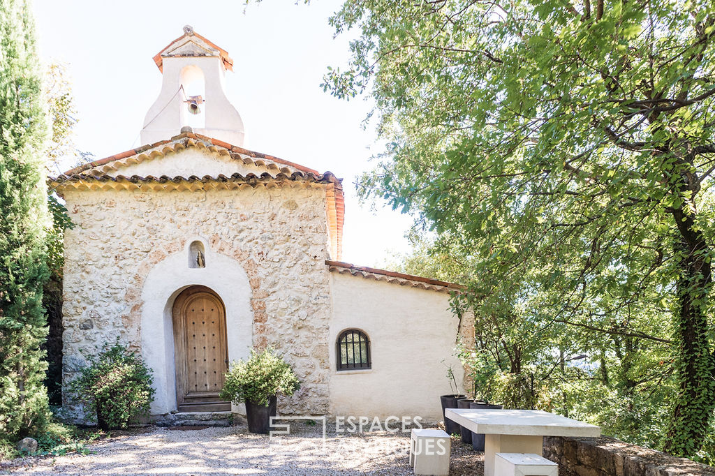 Domaine provençal avec restanques en pierres et piscines