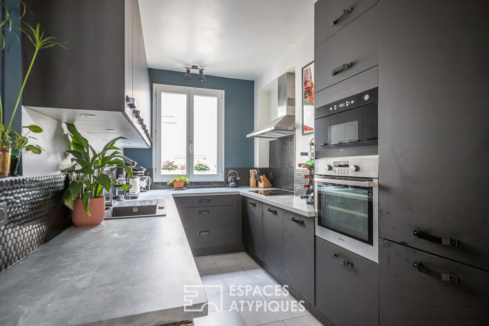 Appartement dans un immeuble des années 30