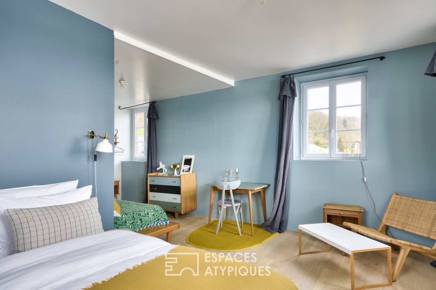 Shore house with Seine view