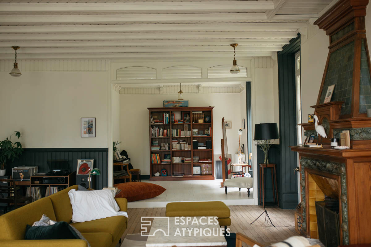 Colonial villa in art nouveau style