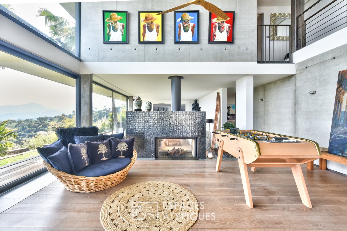 Contemporary Californian villa with sea view