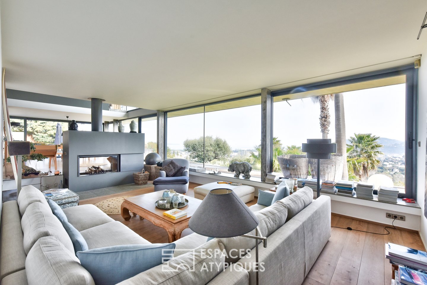 Contemporary Californian villa with sea view