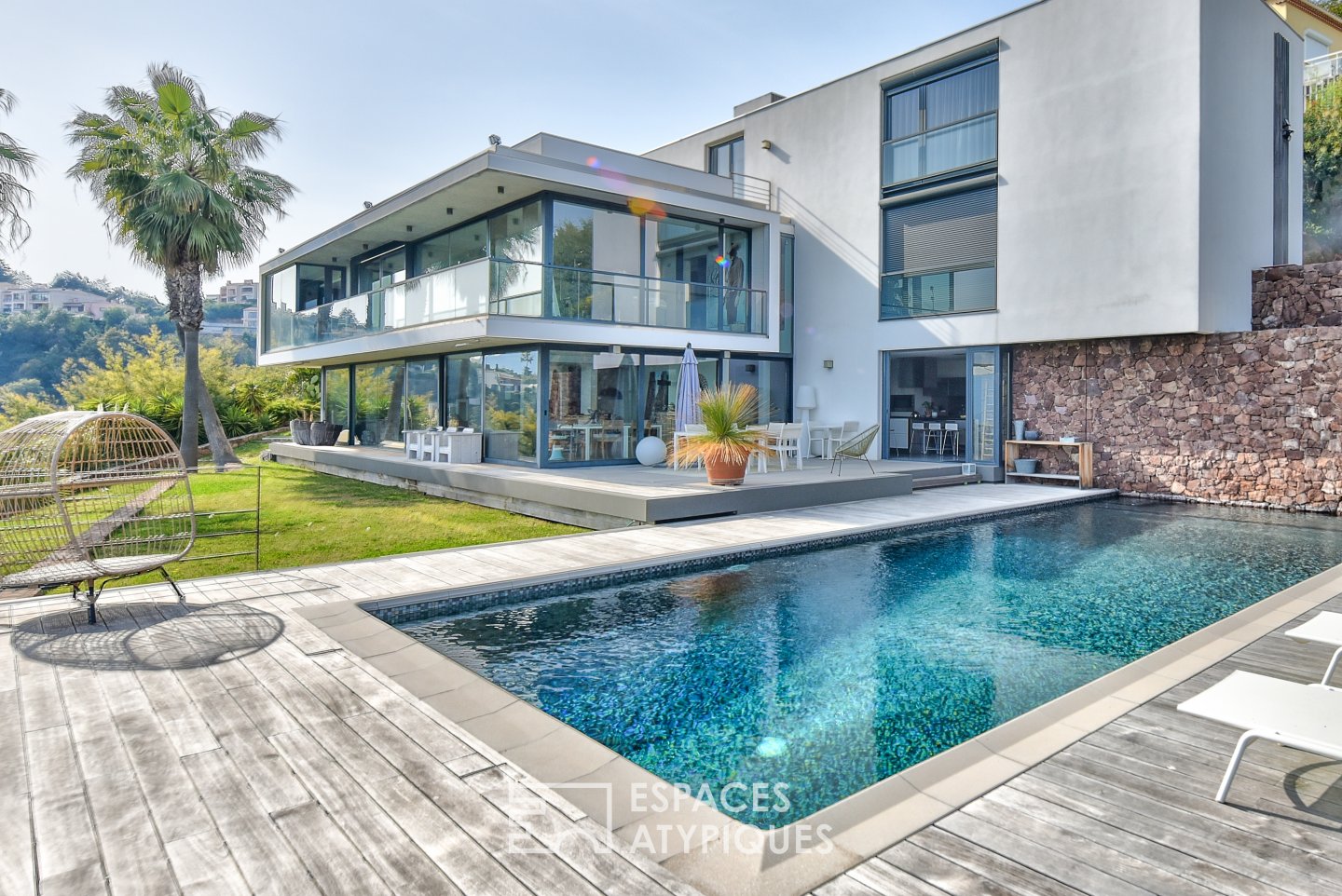 Contemporary Californian villa with sea view