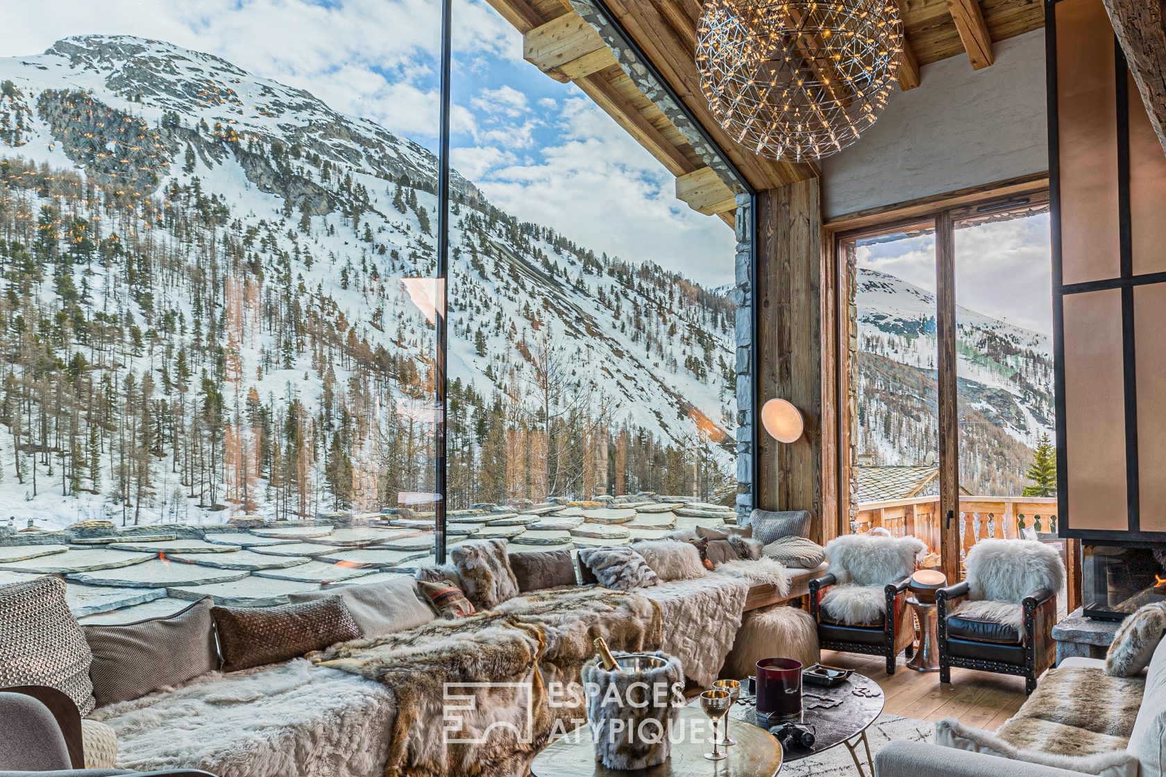 Mountain View Luxury Chalet 2