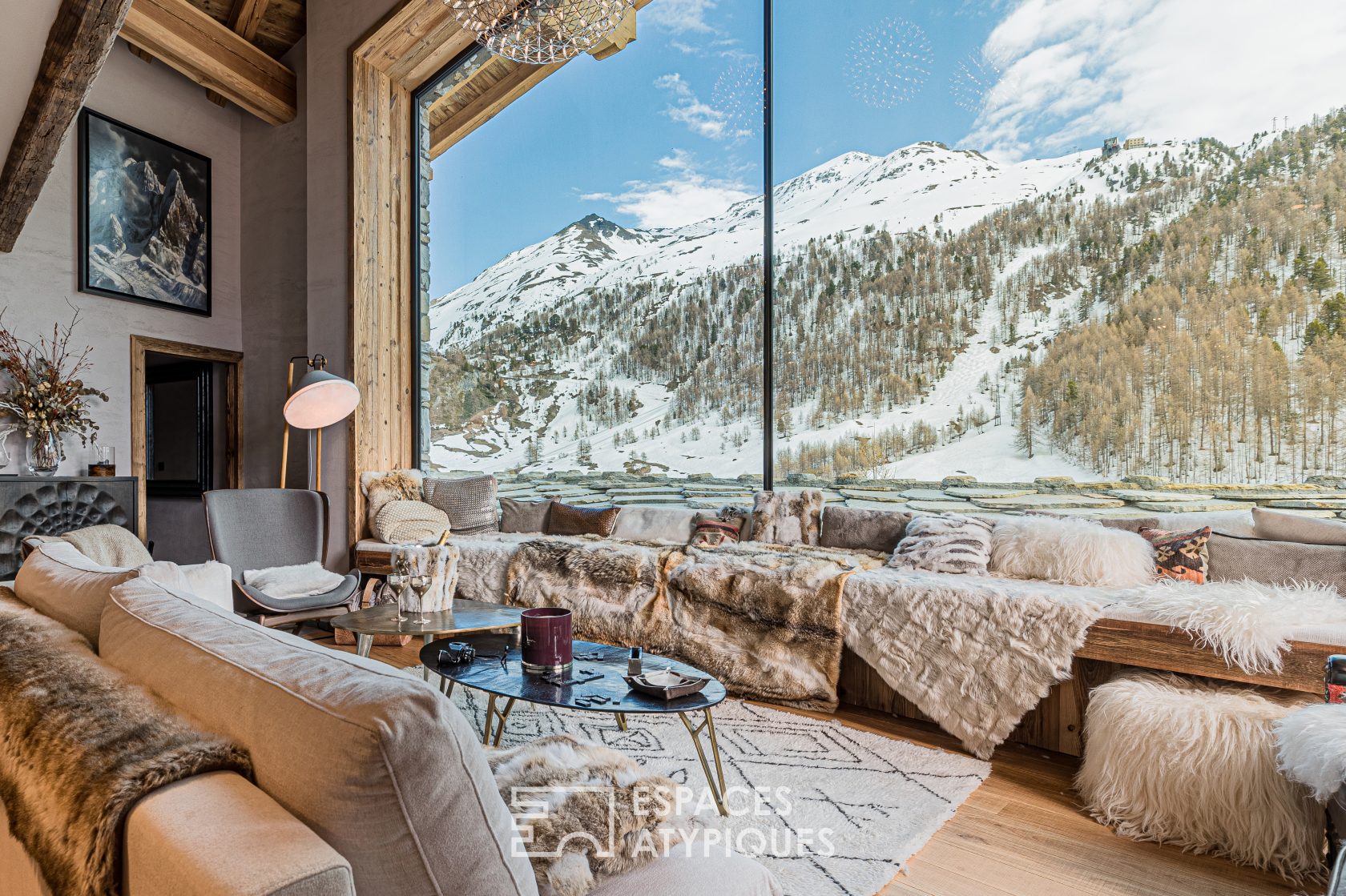Mountain View Luxury Chalet 2