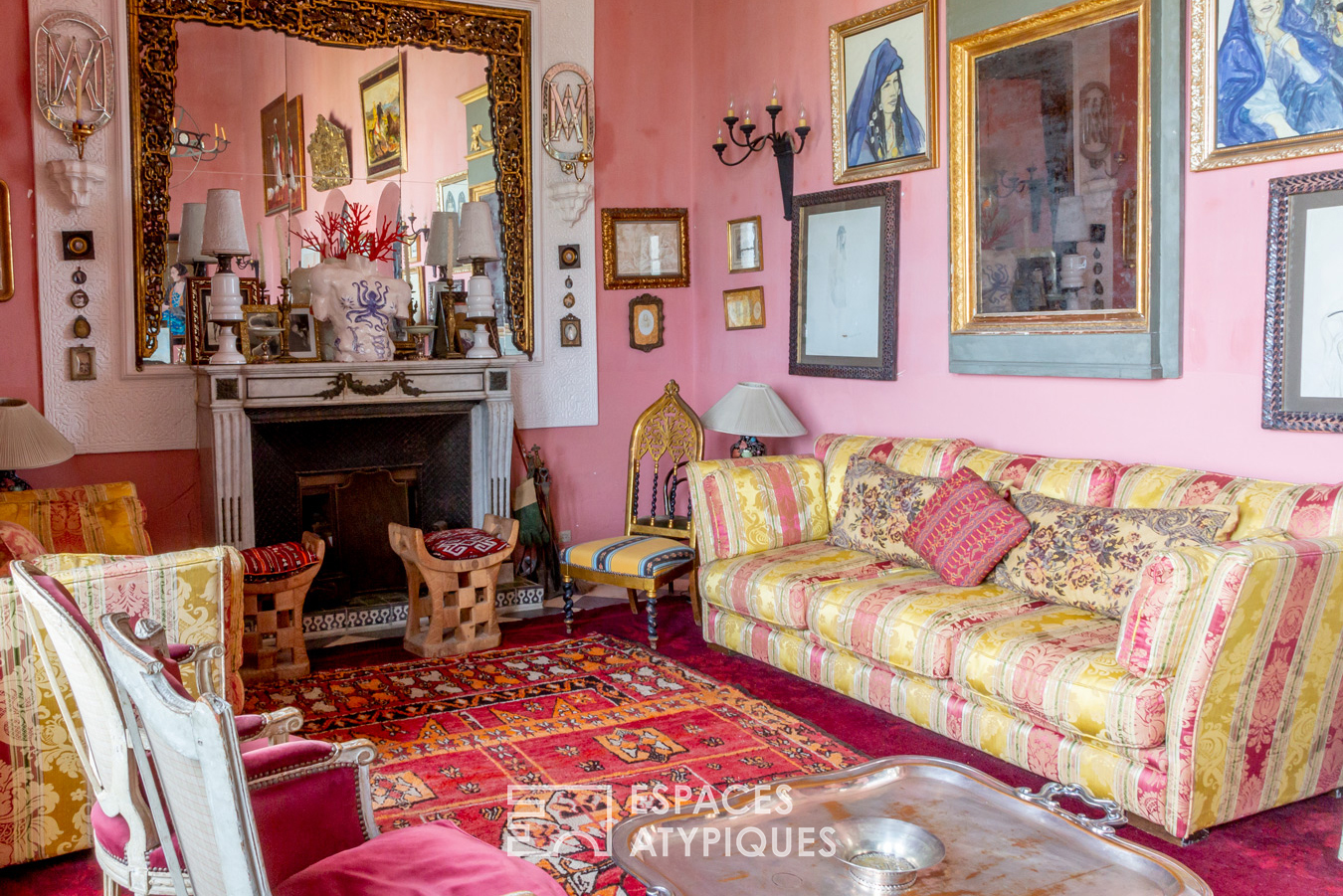 Colorful Moroccan riad