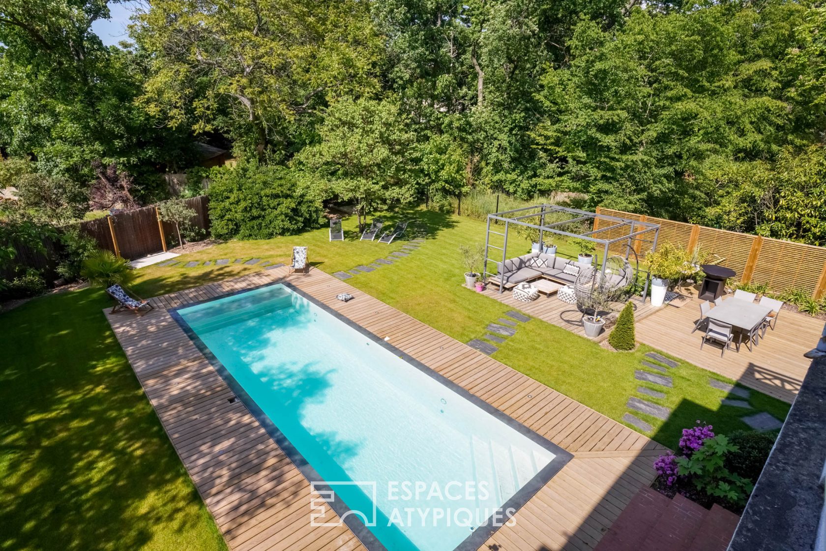 Anglo-Norman architecture house with pool
