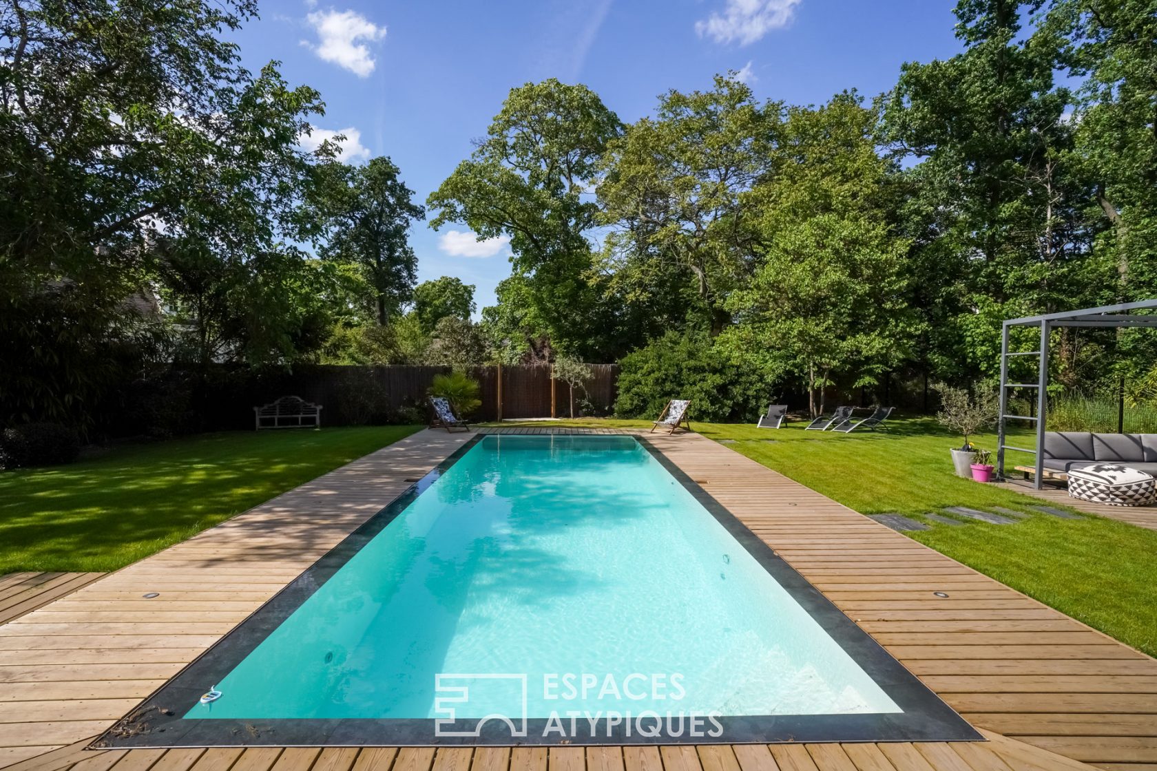 Anglo-Norman architecture house with pool