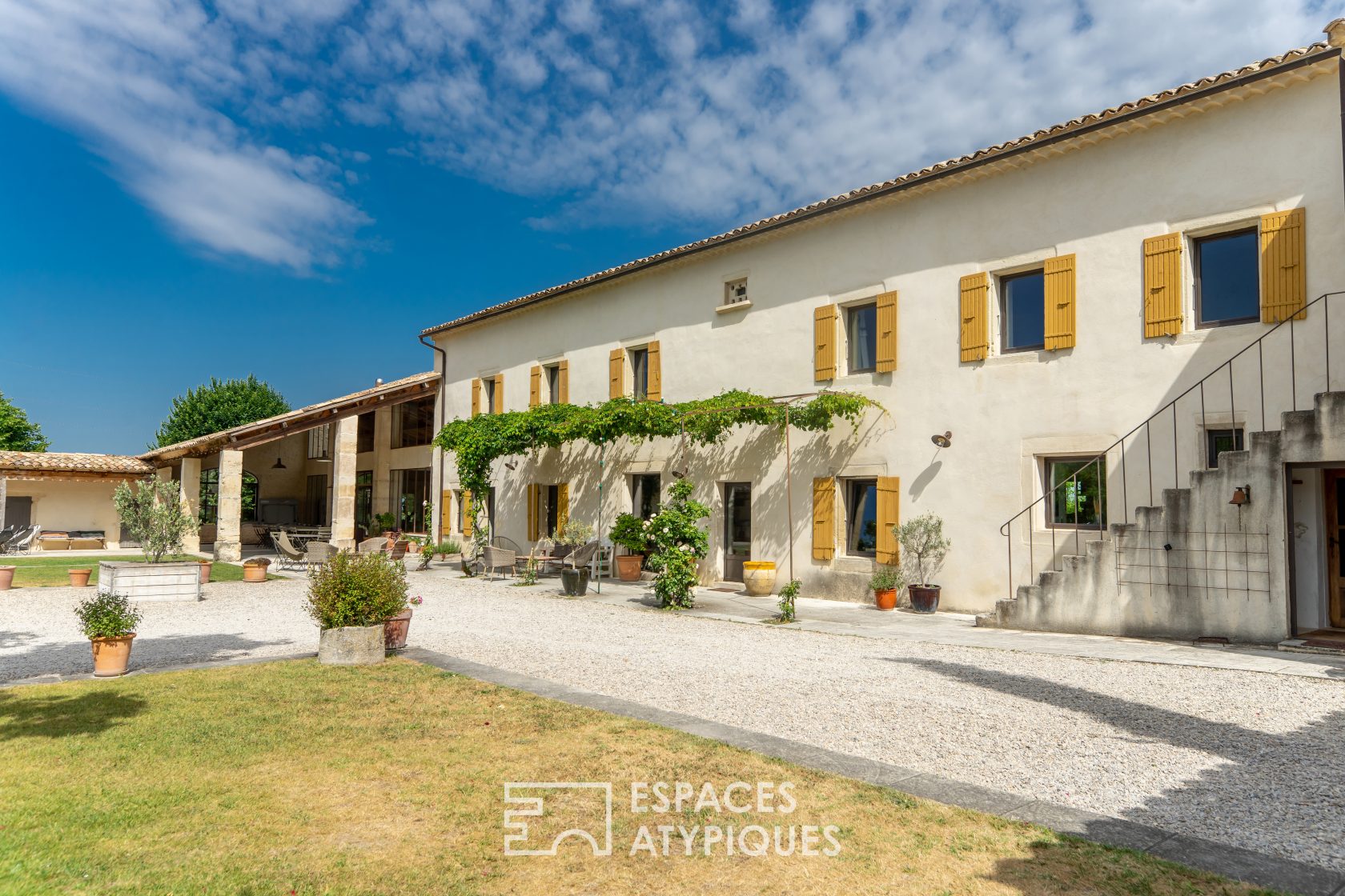 Mas de m house in the vineyards