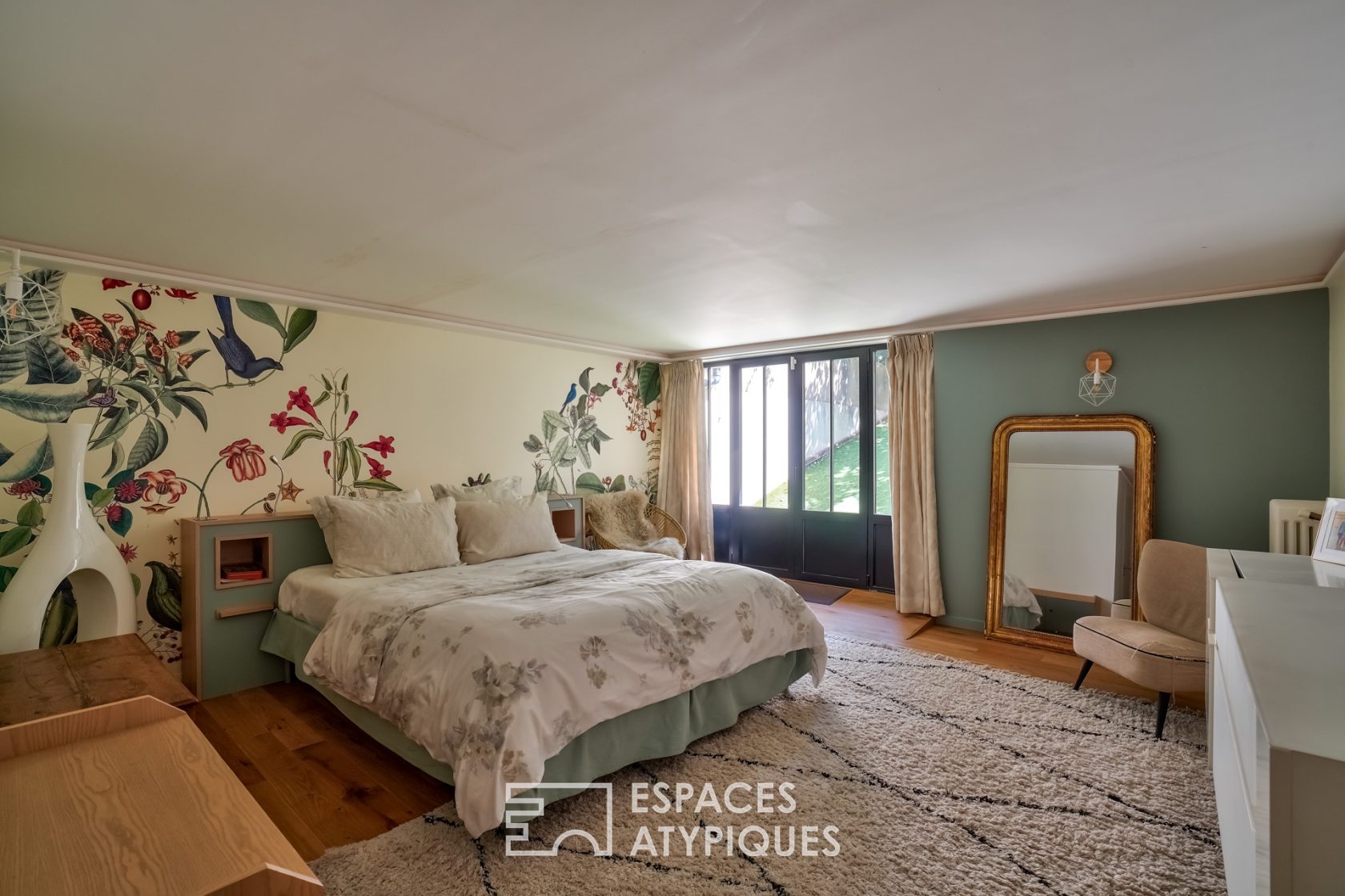 Townhouse with garden and jaccuzi
