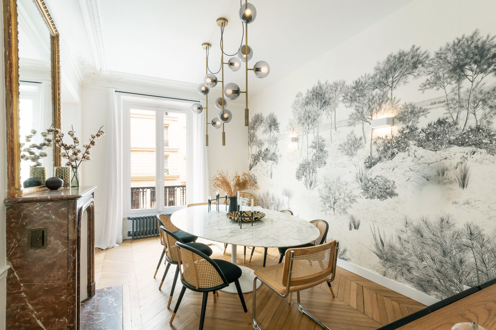 Haussmanian apartment with its contemporary decoration