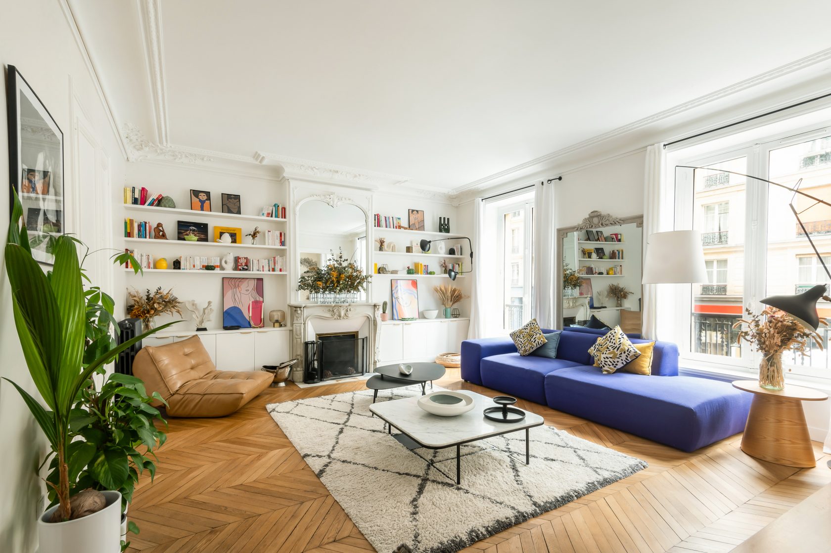 Haussmanian apartment with its contemporary decoration