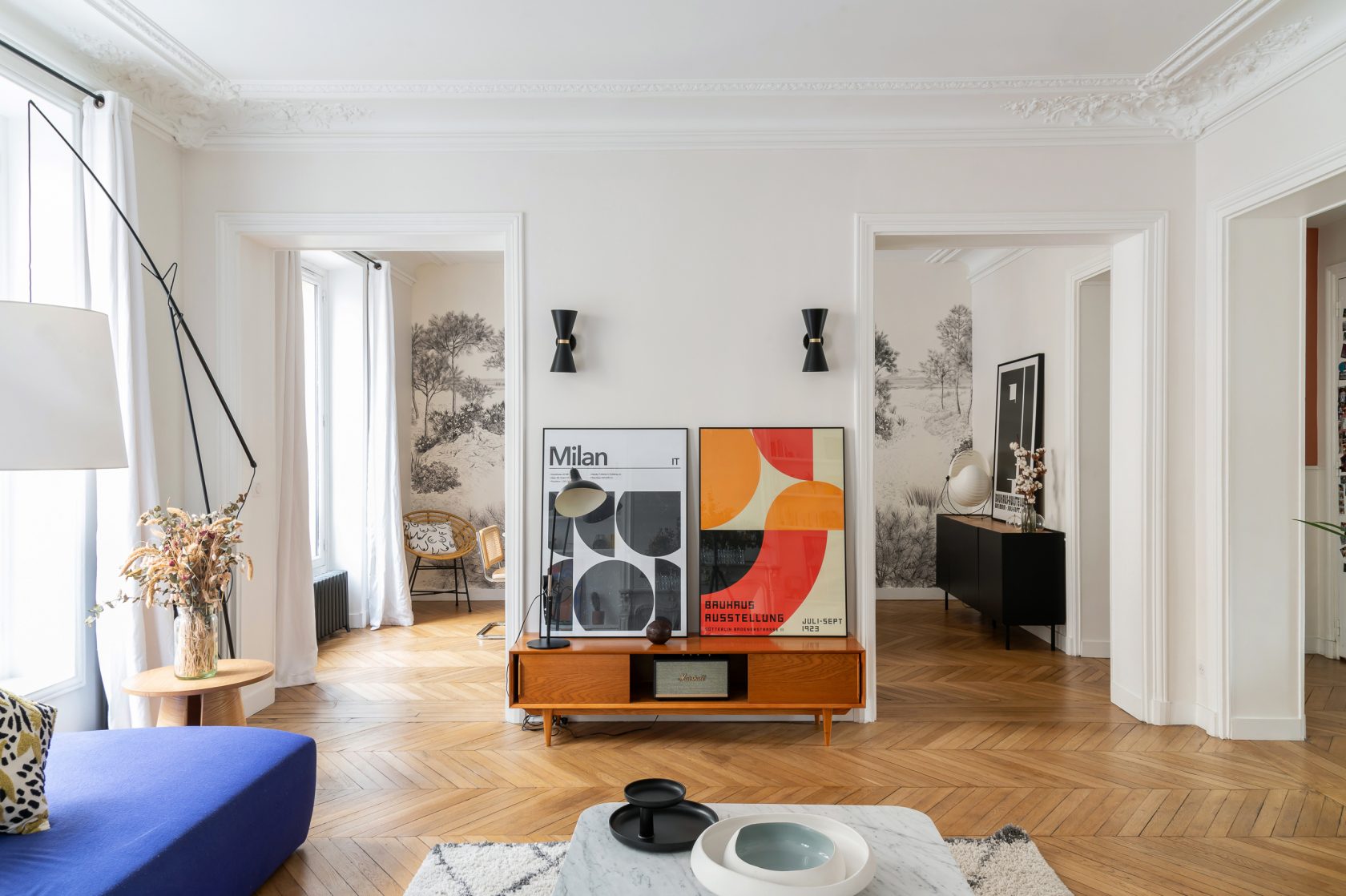 Appartement haussmanien avec une décoration contemporaine