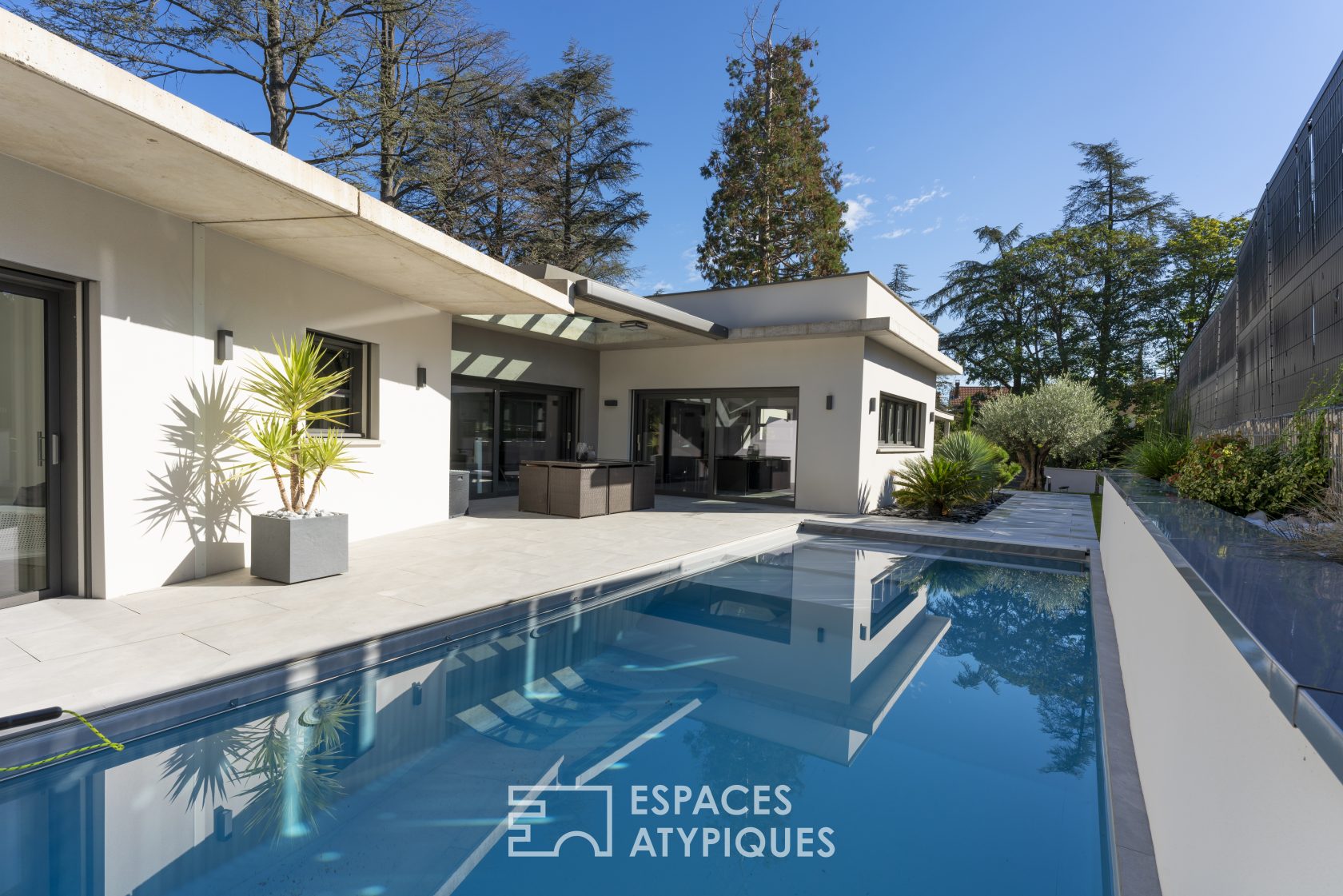 Maison américaine avec piscine