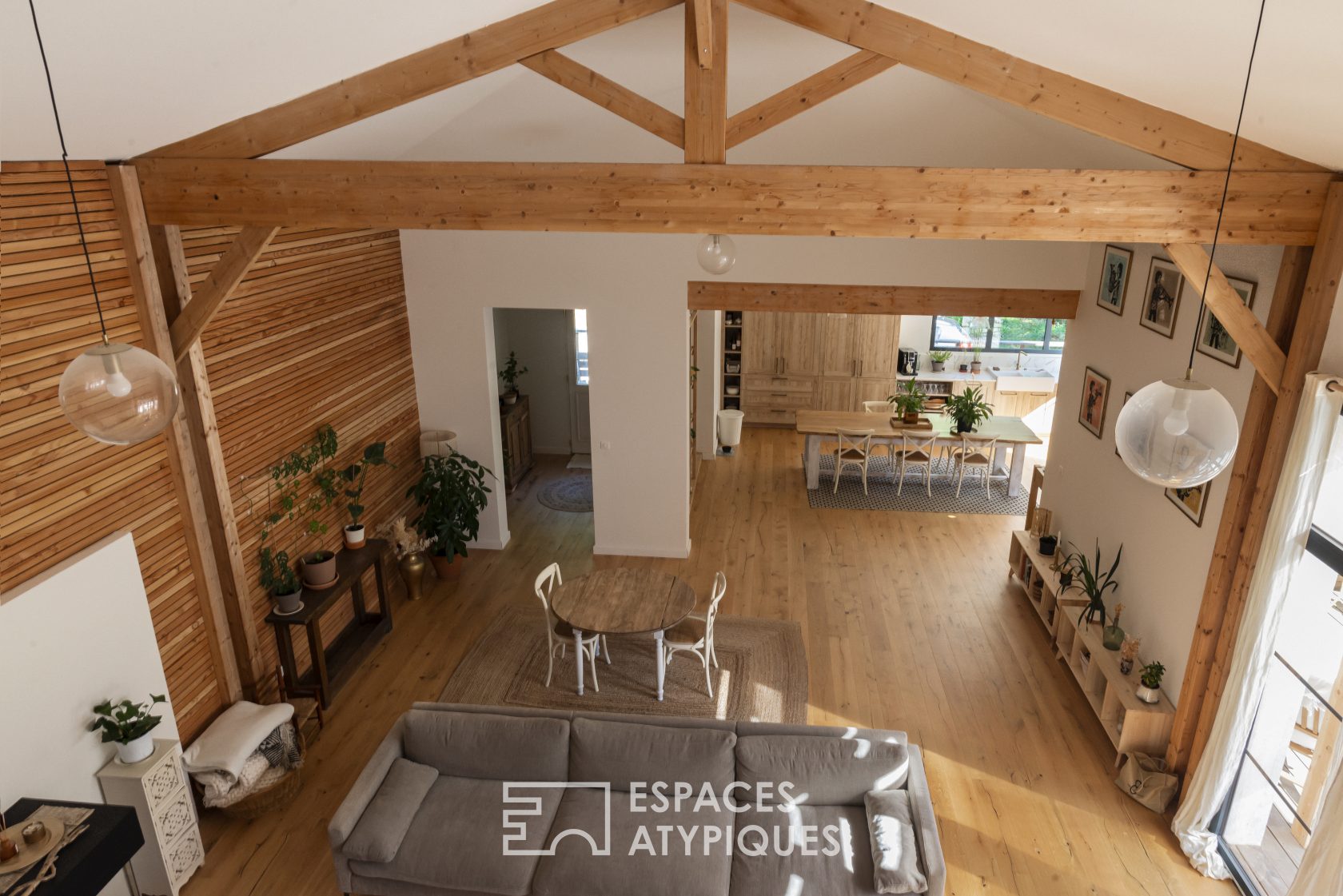 Maison déco avec terrasse en bois