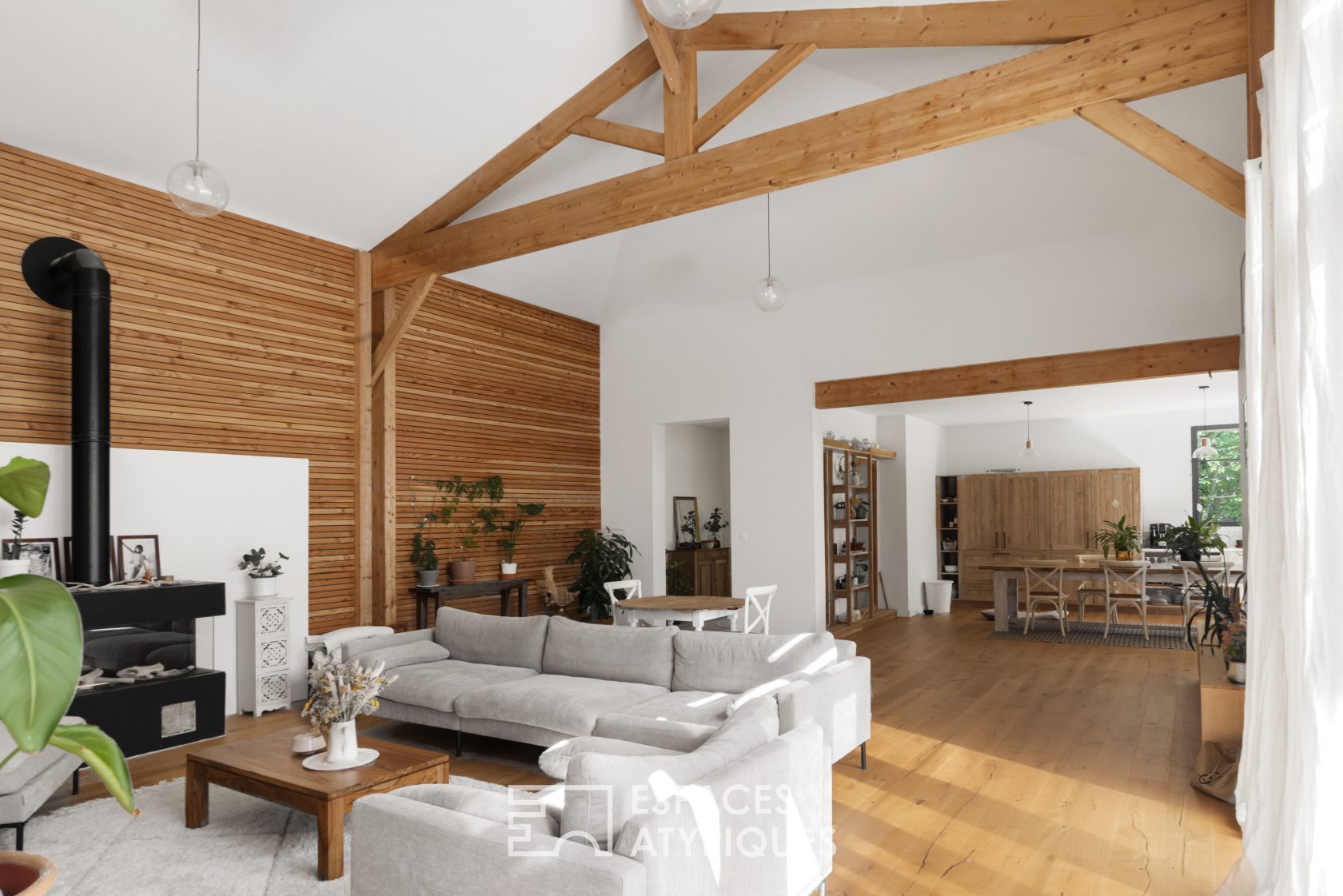 Maison déco avec terrasse en bois