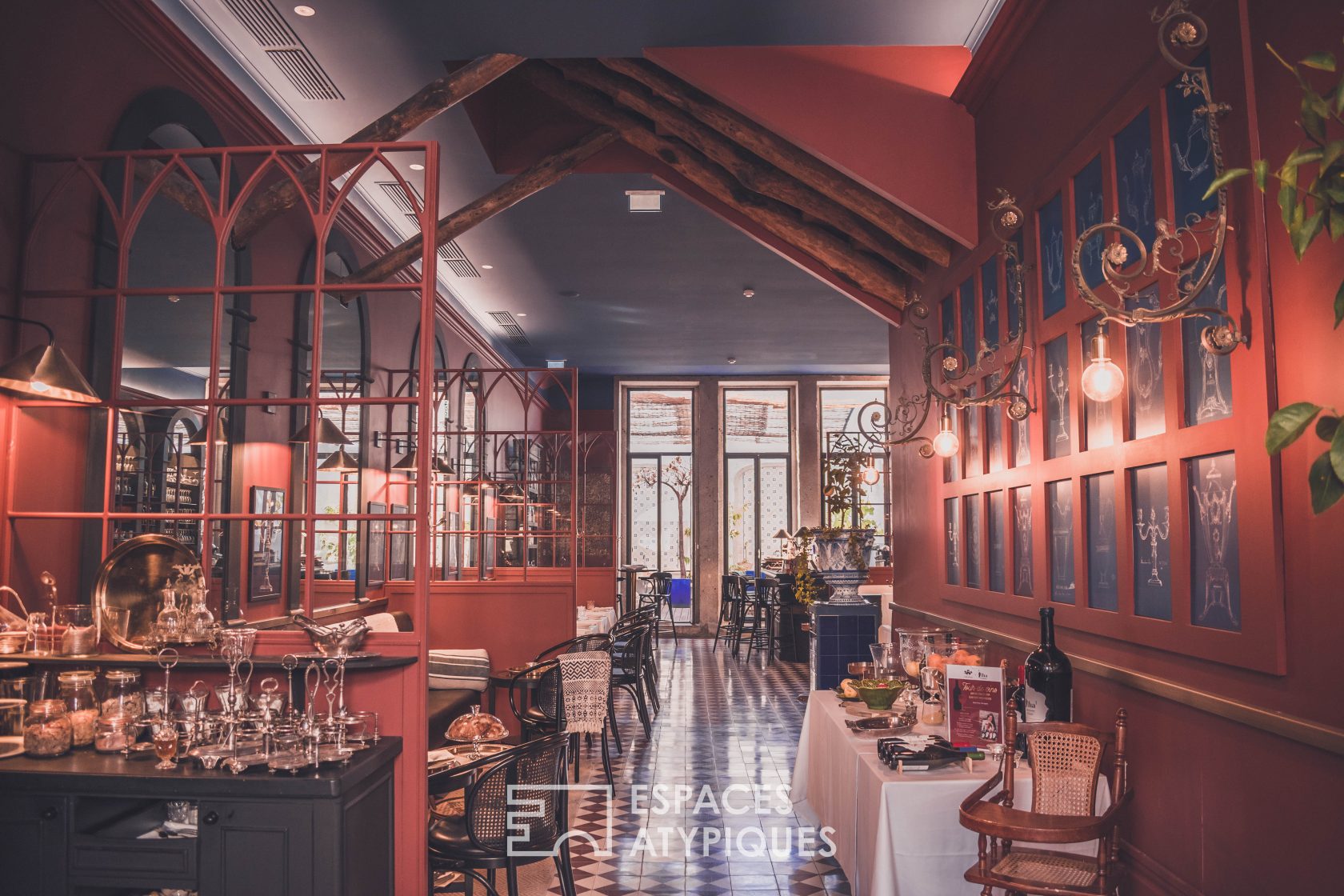 Store-Hotel Le coq