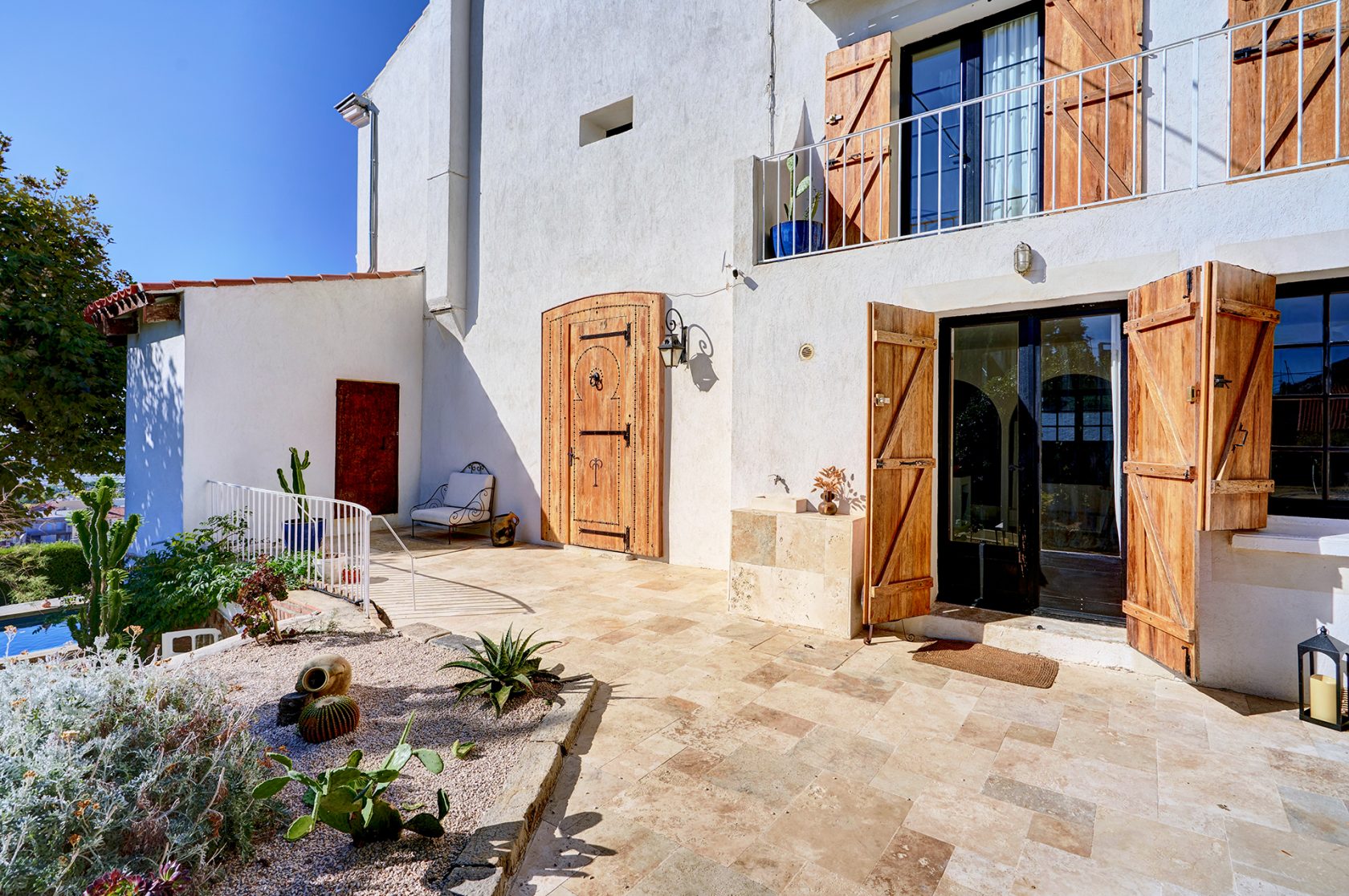 Andalusian villa with Mediterranean decoration